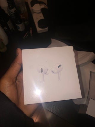 AirPod pros £80