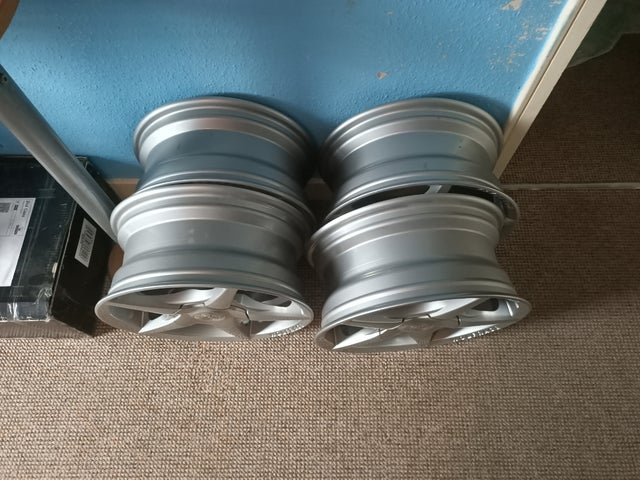 set of 4 15" alloys