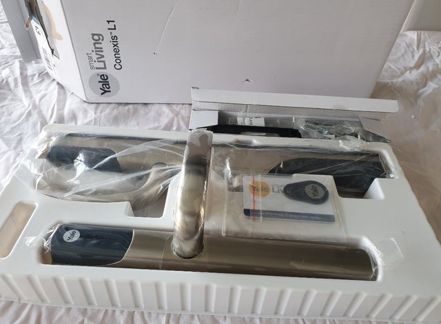 Yale Conexis L1 Smart Keyless Door lock