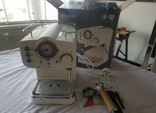 Swan Retro Pump Expresso SK22110WHTN