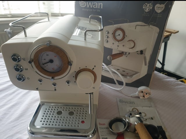 Swan Retro Pump Expresso SK22110WHTN