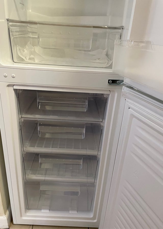 Fridge &amp; Freezer