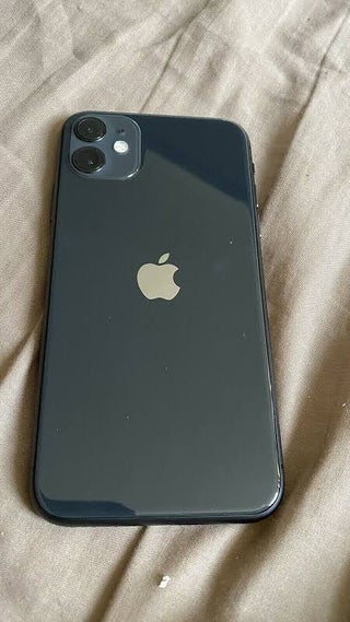 iPhone 11 black 128gb