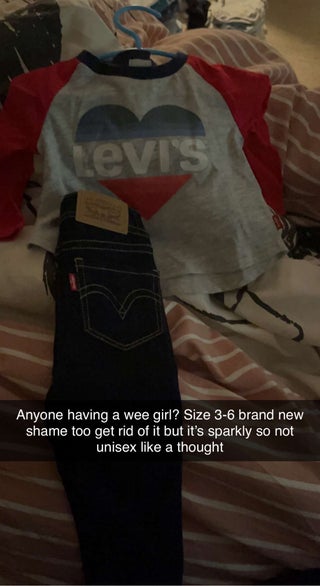 Baby girls Levi T-shirt and jeans