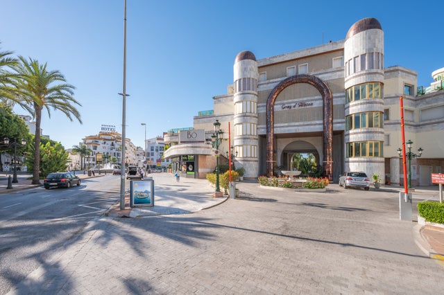 Fully renovated duplex apartment in Puerto Banús w