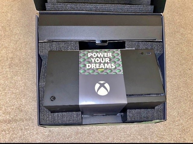 xbox series x asking 290 no less free postal