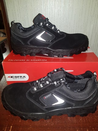 Brand New Steal Cap Trainer boots