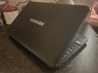 Toshiba 15.6" windows 11 pro laptop and bag