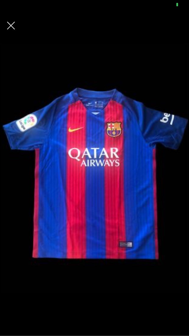 Genuine Barça football T-shirt size 10-12Y