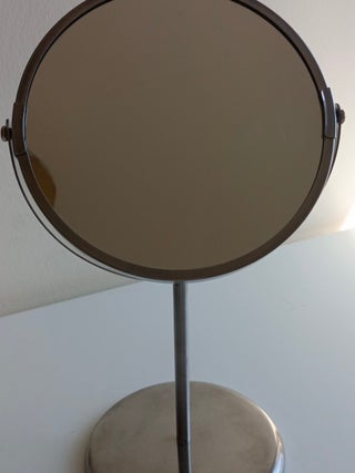Makeup mirror
