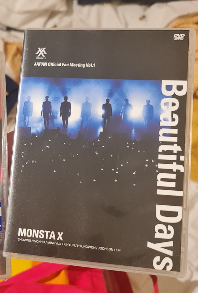 MONSTA X BEAUTIFUL DAYS DVD