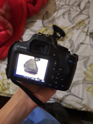 CANON 1300D