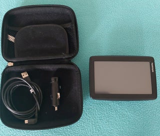 GPS TOMTOM Z1230, with protective cover and cable