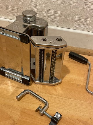Pasta maker