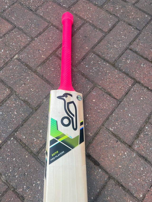 Kookaburra Cricket Bat