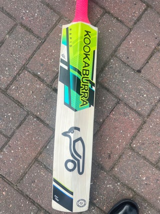 Kookaburra Cricket Bat