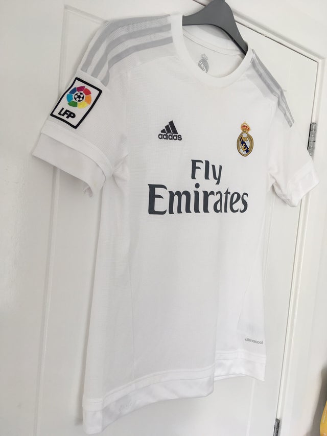 Real Madrid 2015/16 Football Shirt kit
