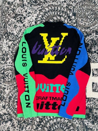 Louis vuittons sweater M New.