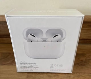 Apple AirPods Pro With Wireless Charging Case