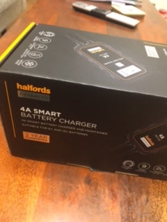 I am selling a 4A Smart car battery charger