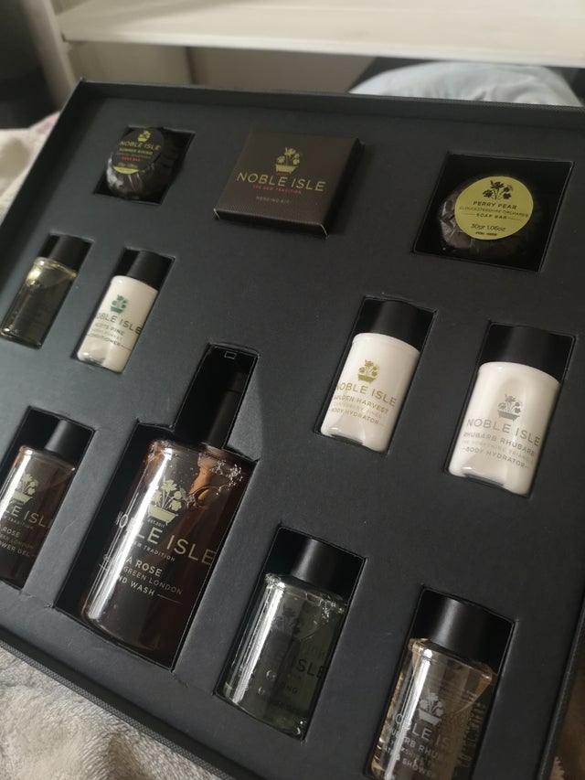 Noble Isle set of toiletries