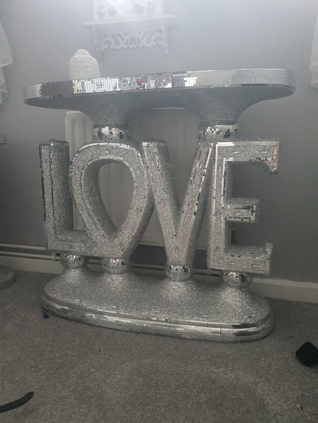 glitter love table