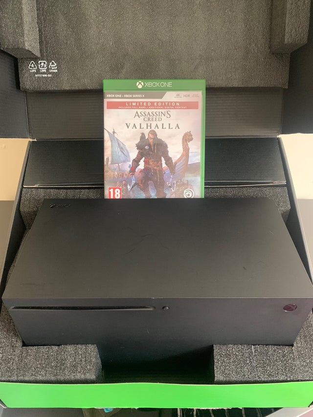 Xbox / Series X 1TB SSD/ disc reader