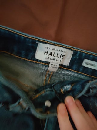 New look skinny ripped jeans size 8