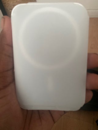 Apple iPhone MagSafe battery pack