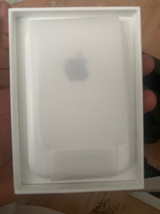 Apple iPhone MagSafe battery pack