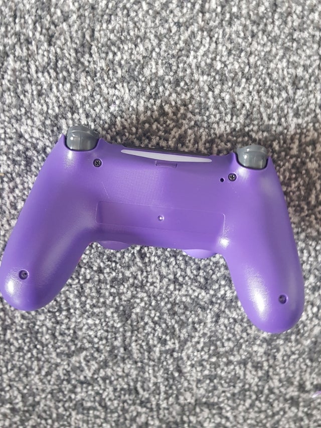PS4 controller