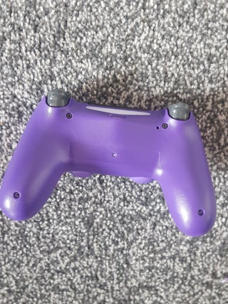 PS4 controller
