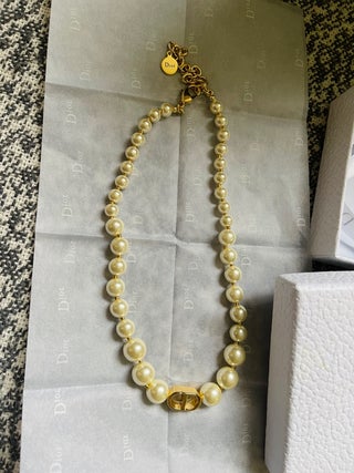 Dior choker